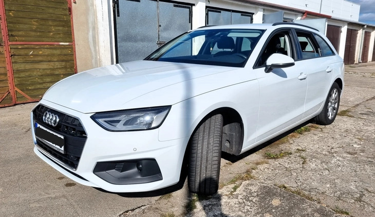 Audi A4 cena 115000 przebieg: 150000, rok produkcji 2019 z Włocławek małe 172